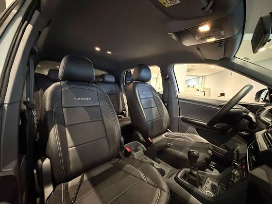 VOLKSWAGEN T-CROSS 1.0 200 TSI TOTAL FLEX MANUAL VOLKSWAGEN T-CROSS 1.0 200 TSI TOTAL FLEX MANUAL